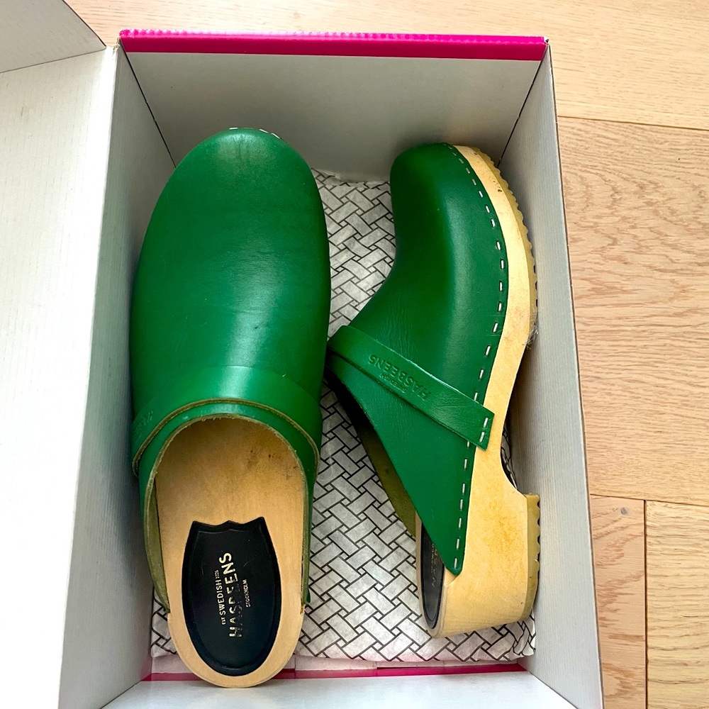 Swedish Hasbeens clogs - green!